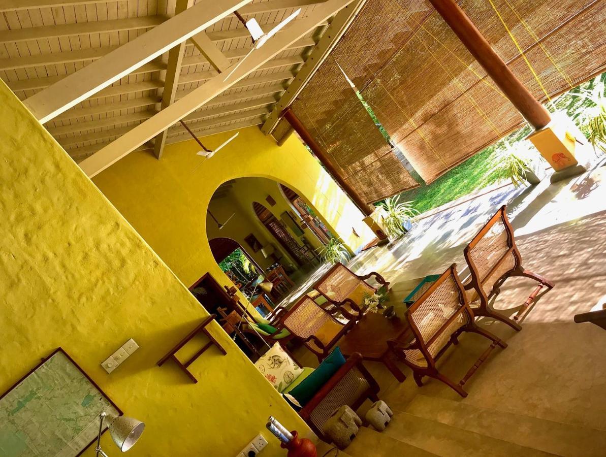 Khomba Beach House Alankuda エクステリア 写真