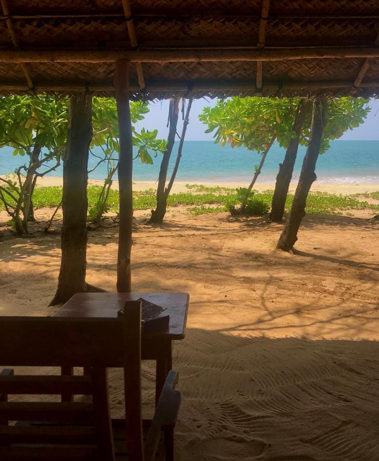 Khomba Beach House Alankuda エクステリア 写真
