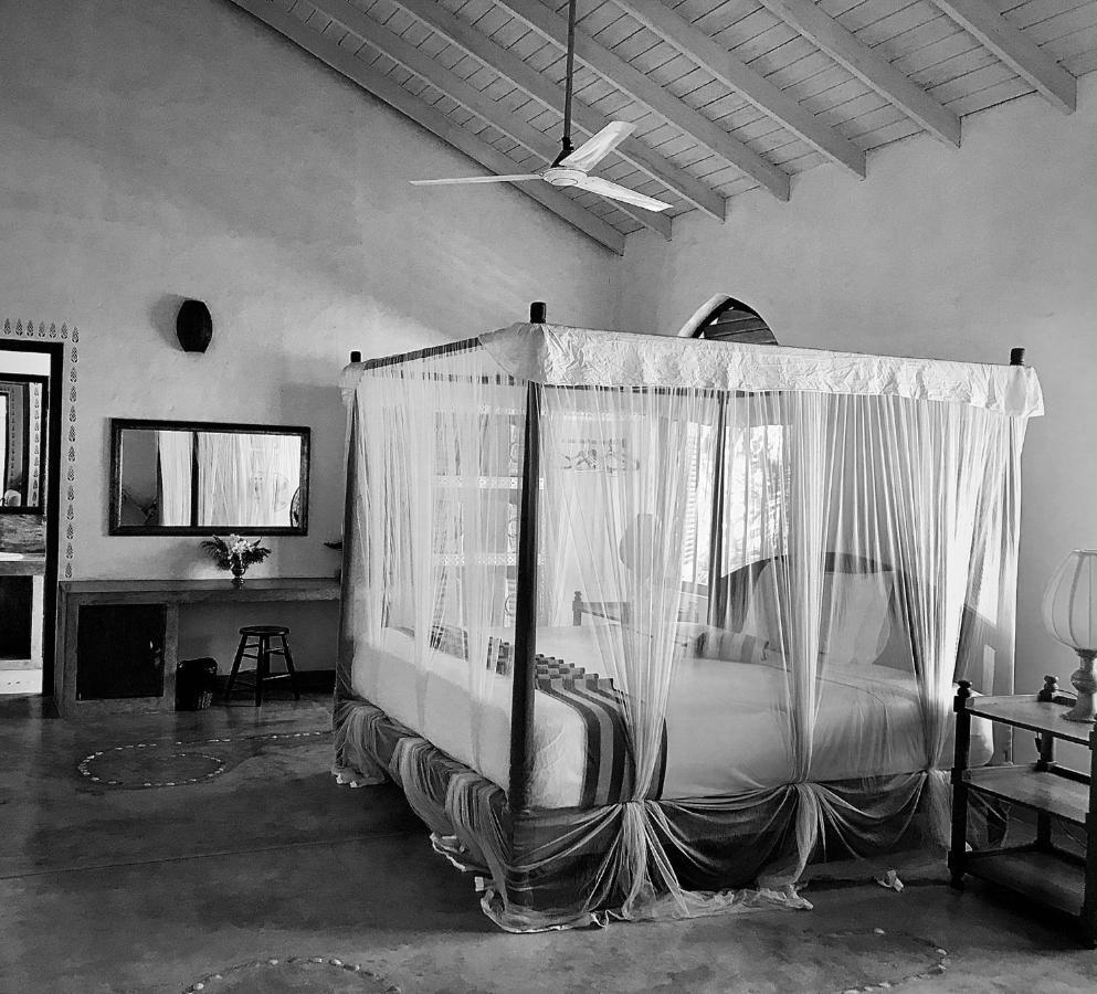 Khomba Beach House Alankuda エクステリア 写真